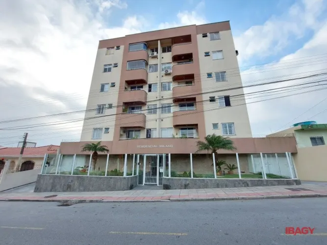 Excelente Apartamento 2 dormitório(s) em Jardim Cidade de Florianópolis - São José