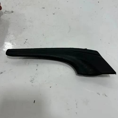 Acabamento Churrasqueira Esquerdo Toyota Etios 1.5 2017 2020 Preot