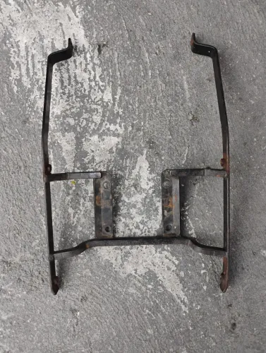 Suporte baú CG 160