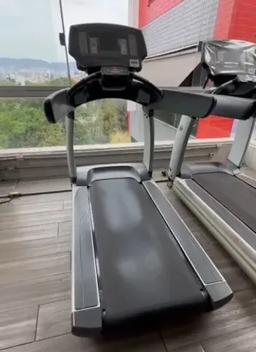 Esteiras Life Fitness 95T(OPORTUNIDDE )