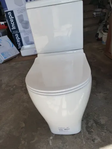 Kit vaso sanitário e cx acoplada e assento slim celite 