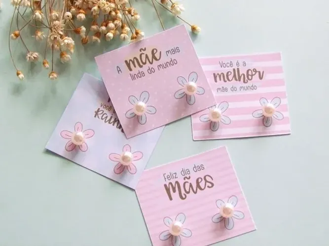 30 Cards com brincos personalizados com a arte que você desejar