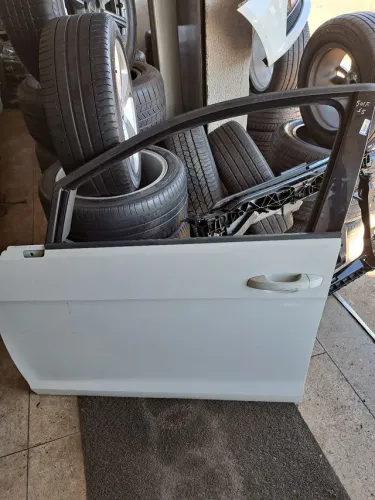 Porta Golf MK7 lisa, Várias cores disponíveis, Loja física @audicarautopecas