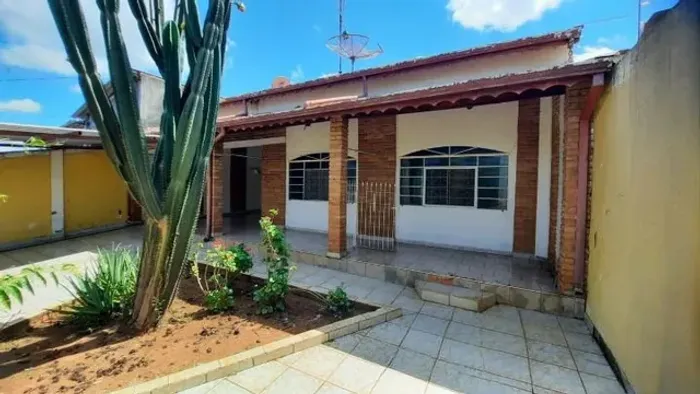 Casa à venda no Bairro Jardim Bela Vista III em Cosmópolis, SP