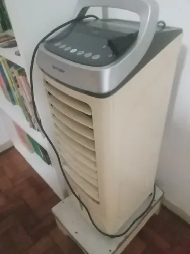 Climatizador Springer,  usado e em excelente estado.