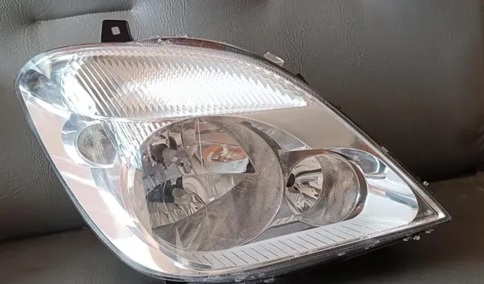 Farol Ld Mercedes Sprinter 415/515 Marca Tyc