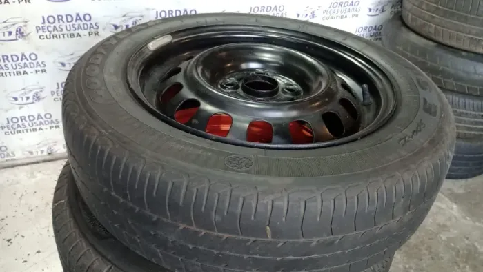 Pneu estepe Honda Fit com com roda aro 15
