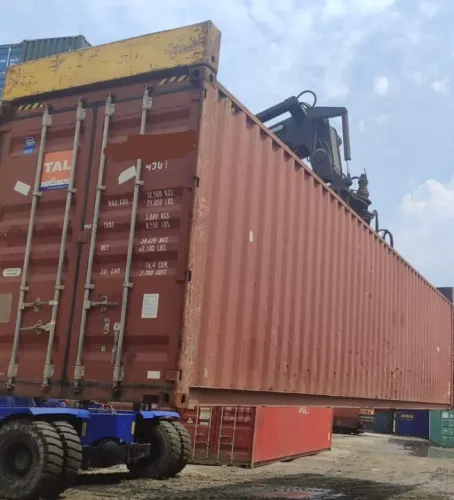 Vendo container marítimo de 12 metros!