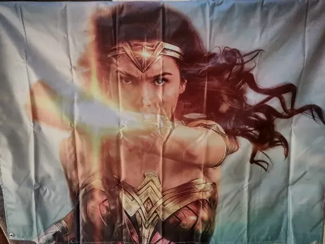 Banner e Display para Festa - Mulher Maravilha
