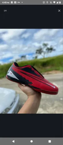 Chuteira Nike cores variadas