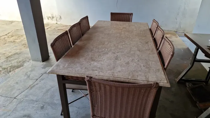 Mesa de Jantar com 8 Cadeiras mármore travertino