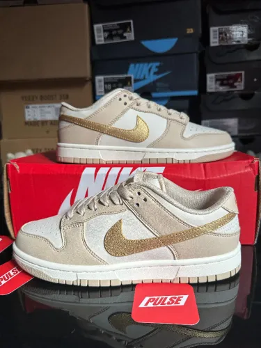 Nike Dunk Low Metallic Gold - tamanho 36BR, original (824)