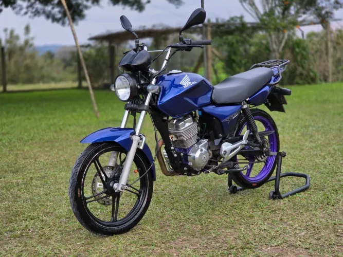 Vendo tittan esd 2008 em dia transfere na hora!!!