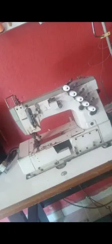 Máquina de Costura Galoneira