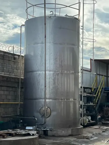 Tanque armazenamento 20.000 L (vinte mil litros ) em aço inox