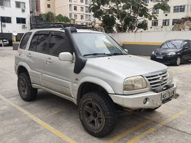 Suzuki Grand Vitara V6 Preparado para trilha