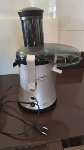 Centrífuga de alimentos elétrica Britânia Turbo Juicer Prime