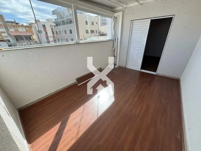 Área privativa à venda, 1 quarto, 1 vaga, Sagrada Família - Belo Horizonte/MG