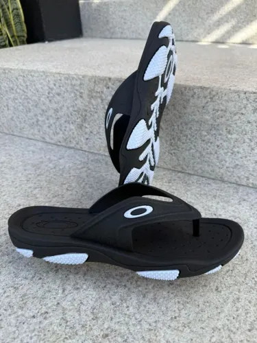 Chinelo Oakley Masculino - Conforto e Estilo