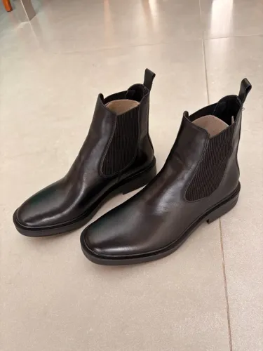 Bota Chelsea couro legítimo Zara