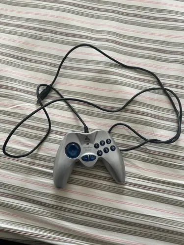 Controle Genius para PC - Usado