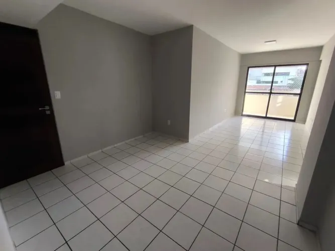 Apartamento para aluguel, 03 quartos, varanda, portaria 24hs em Tambaú