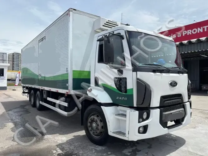 FORD CARGO 2428 ANO 2012 BAU ISOTERMICO + PLATAFORMA