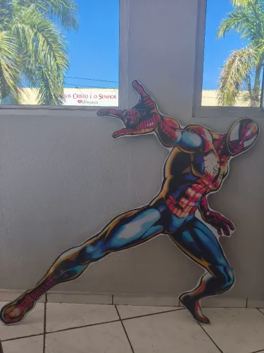 Displays decorativos heróis Marvel e Dc