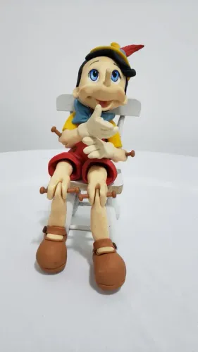 Boneco Pinóquio de biscuit