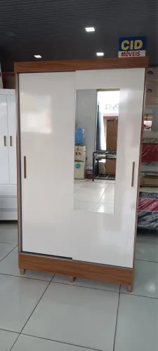 Guarda-roupa 