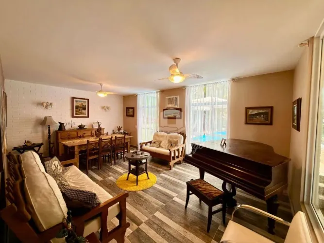 Casa com 5 Quartos à venda, 238 m² por R$ 1.750.000 - São Francisco - Niterói/RJ