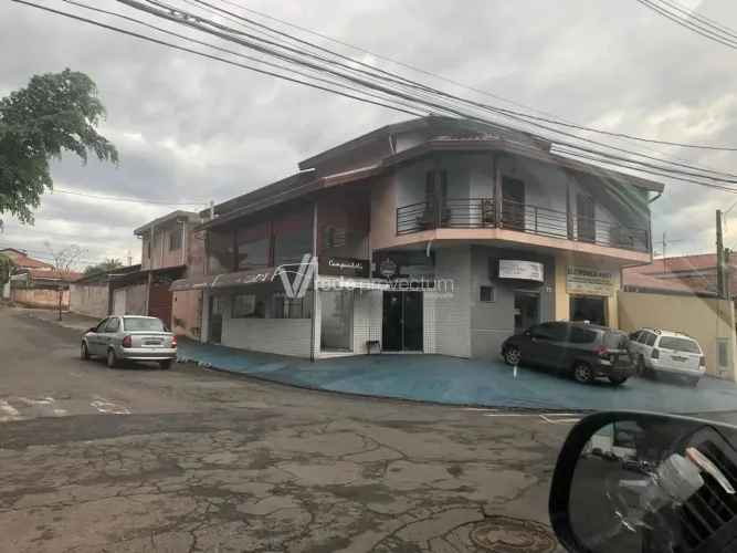Prédio a venda de esquina em Sumaré SP.