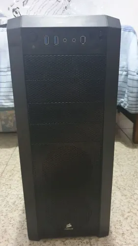 Gabinete Corsair Carbide 500R