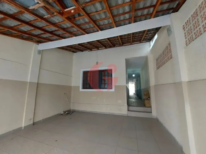 Casa à venda com 3 quartos sendo 1 suíte- 165 m² construídos- Jardim das Industrias