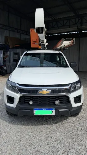 Vendo S10 no cesto aereo