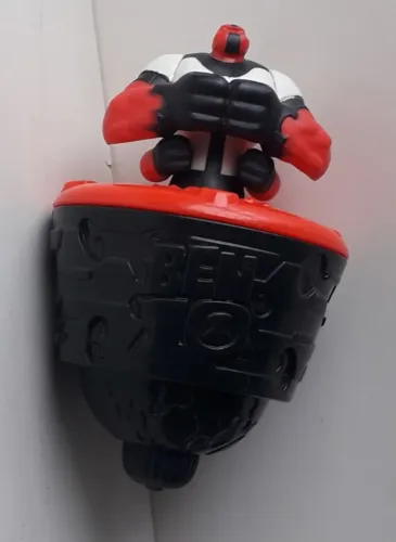 Peão Ben 10 Burguer King (usado)