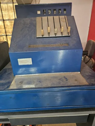 Caixa registradora antiga - Decoração vintage