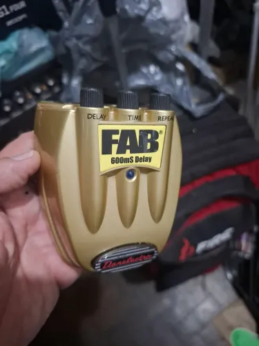 Pedal Delay Fab Danelectro modelo 600 ms