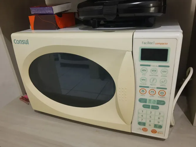 Microondas Consul Facilite 18L