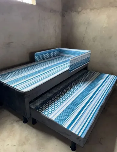 Cama Solteiro com Cama Auxiliar com Proteção
