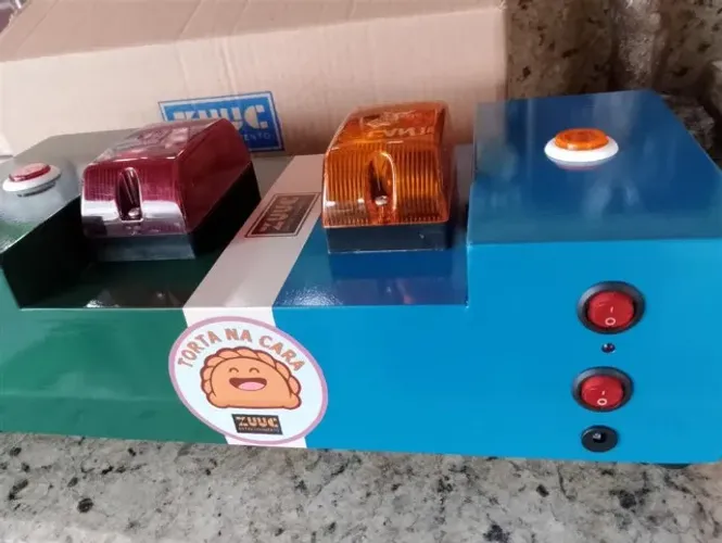 MÁQUINA JOGO TORTA NA CARA AUTOMÁTICA PILHA E ENERGIA ELETRICA