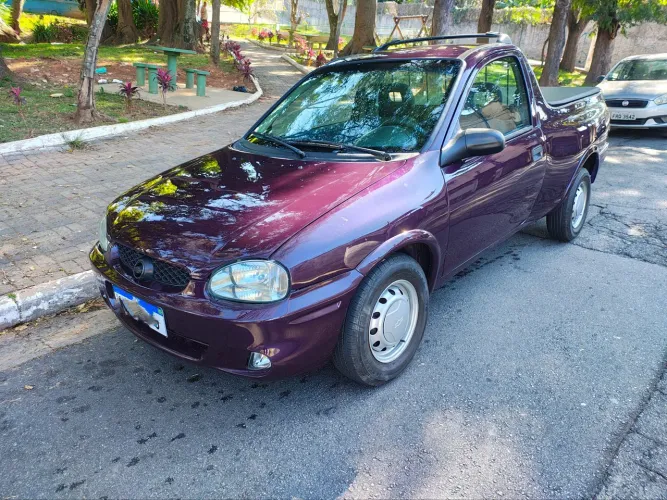 Picape Corsa 1.6 ano 1996 motor zerado 2 jogo de roda