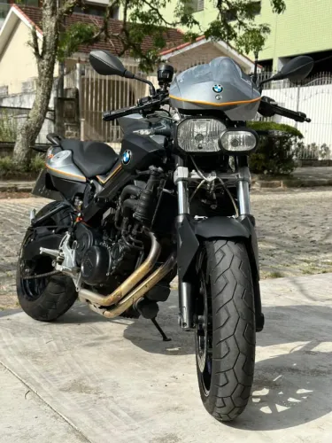 Vendo moto BMW F800r / aceito oferta.