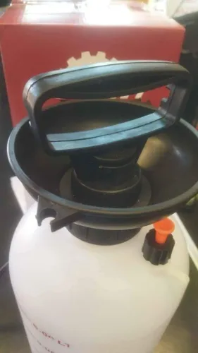 VENDO PULVERIZADOR 6 LITROS NOVO