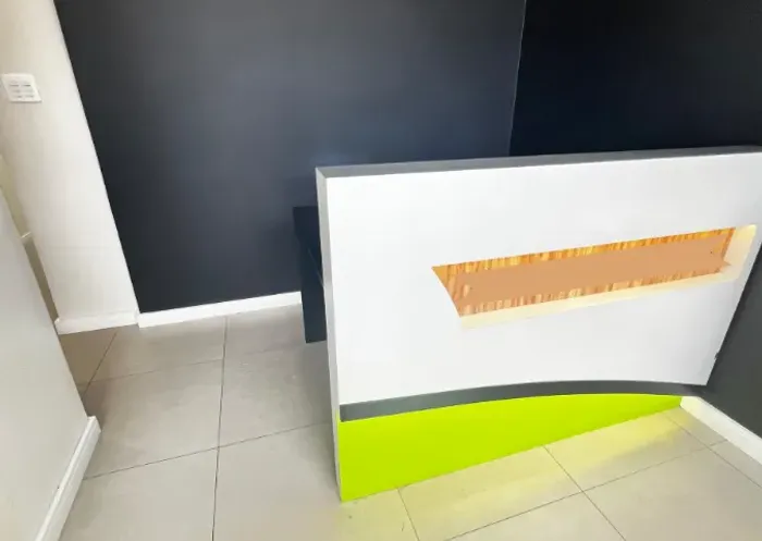 Balcão para Escritório - atendimento Recepção em L - usado