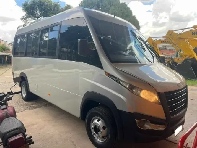 VOLARE FLY CINCO 17 LUGARES ANO 2018