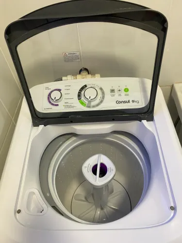 Máquina de lavar semi nova 