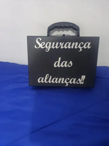 Maleta 'Segurança das alianças' para casamento