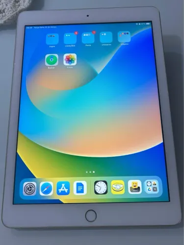Apple - iPad A1822 - 32gb - Gold - 5th Generation (geração) (Usado)