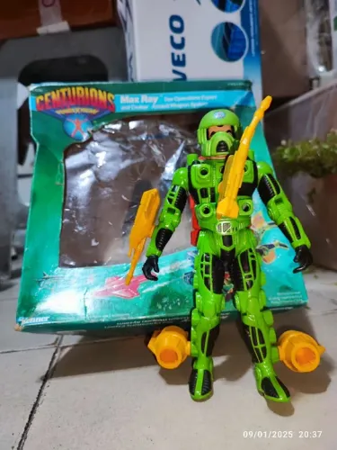 Boneco Max Ray Centurions na cx
